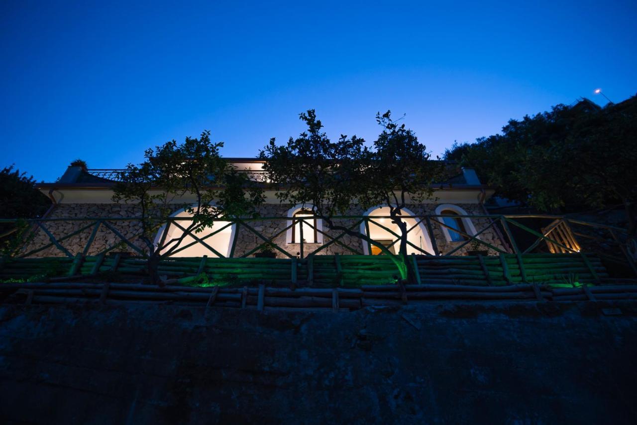 Tra Sole E Limoni Apartments Tramonti Luaran gambar