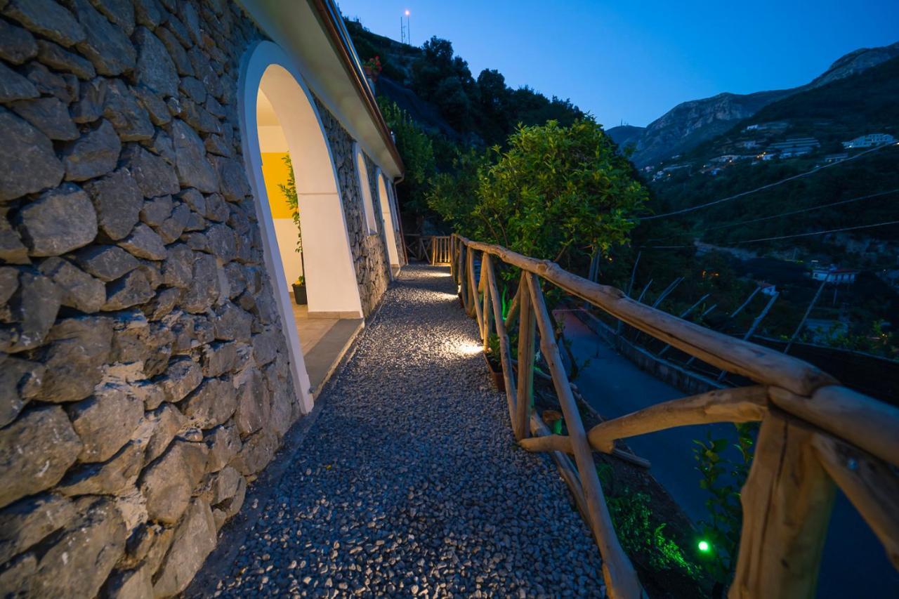 Tra Sole E Limoni Apartments Tramonti Luaran gambar